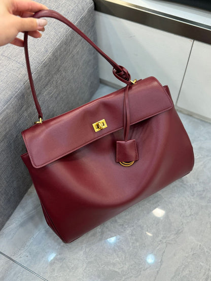 Lazy Crossbody Bag
